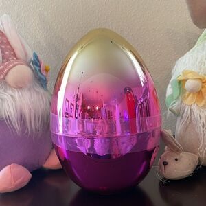 LARGE FILLED EGG‎